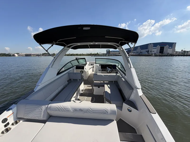 Slide: The Image of Sea Ray SDX 270 Surf 2025 - 48