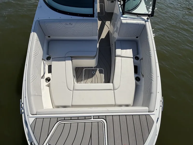 Slide: The Image of Sea Ray SDX 270 Surf 2025 - 49