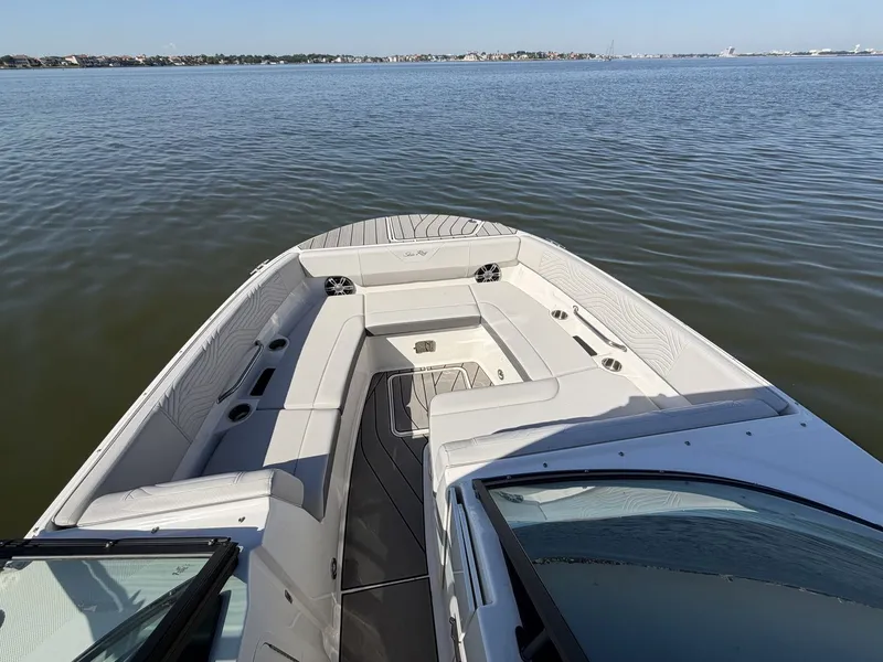Slide: The Image of Sea Ray SDX 270 Surf 2025 - 52