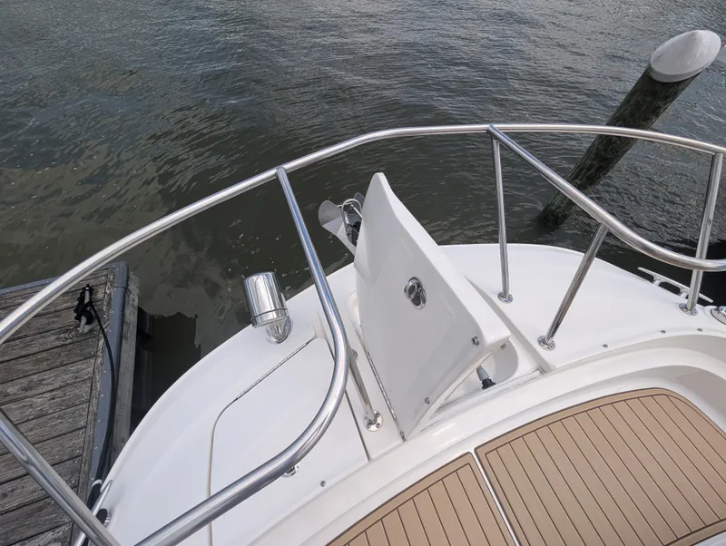 Slide: The Image of Sea Ray 320 SUNDANCER 2019 - 33