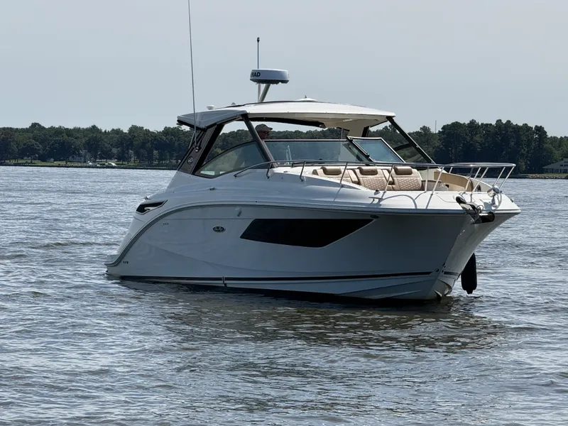 Slide: The Image of Sea Ray 320 SUNDANCER 2019 - 2