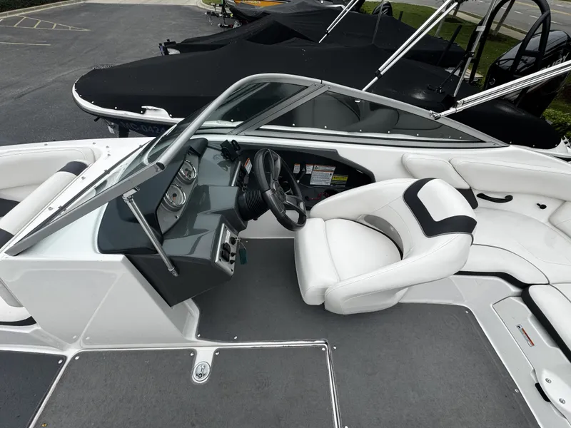 Slide: The Image of Yamaha SX190 2013 - 12