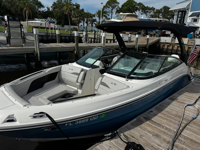 Slide: The Image of Sea Ray 260 SLX OB 2025 - 10
