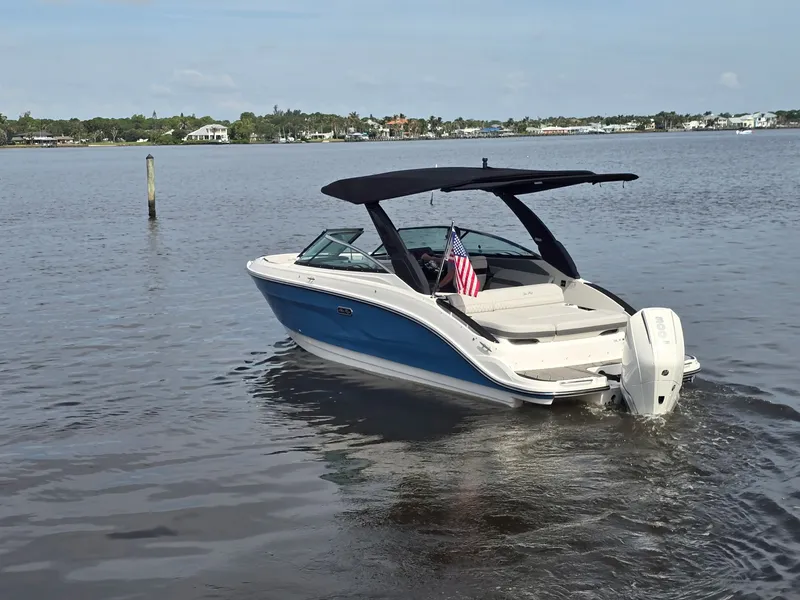 Slide: The Image of Sea Ray 260 SLX OB 2025 - 6