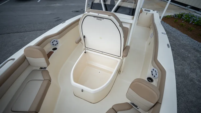 Slide: The Image of Scout 215 XSF 2021 - 12