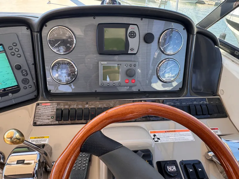 Slide: The Image of Sea Ray 38 Sundancer 2007 - 13