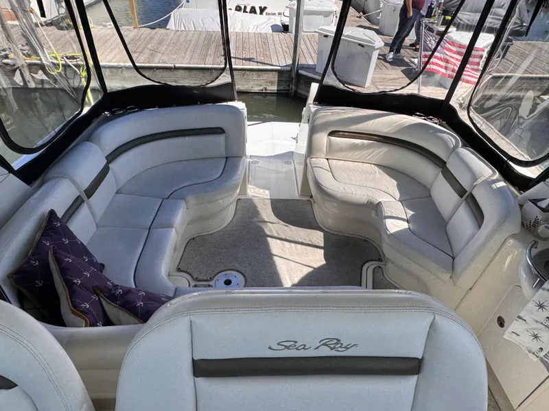Slide: The Image of Sea Ray 38 Sundancer 2007 - 15
