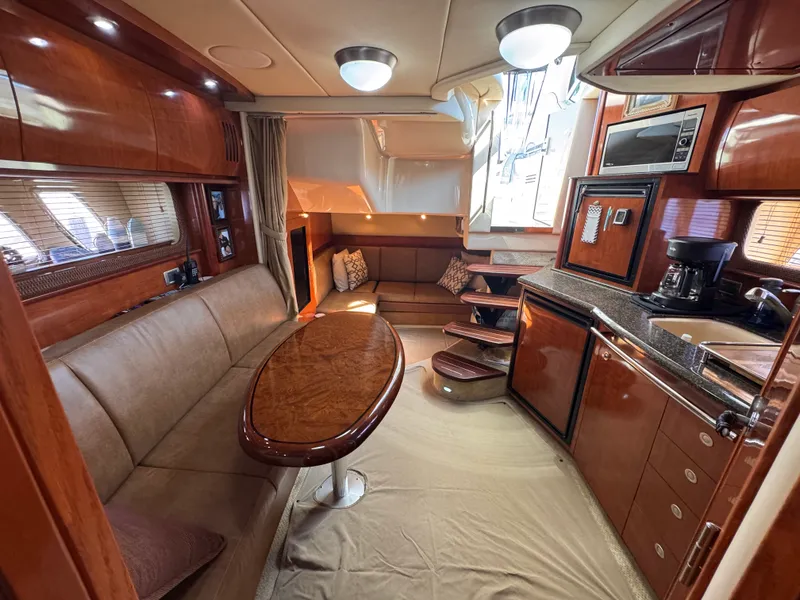 Slide: The Image of Sea Ray 38 Sundancer 2007 - 22