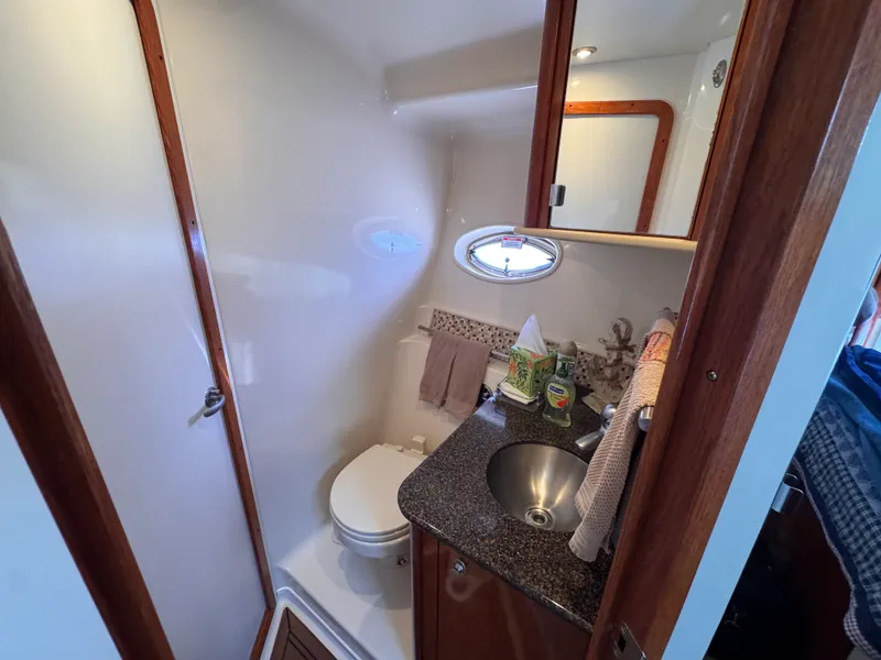 Slide: The Image of Sea Ray 38 Sundancer 2007 - 29