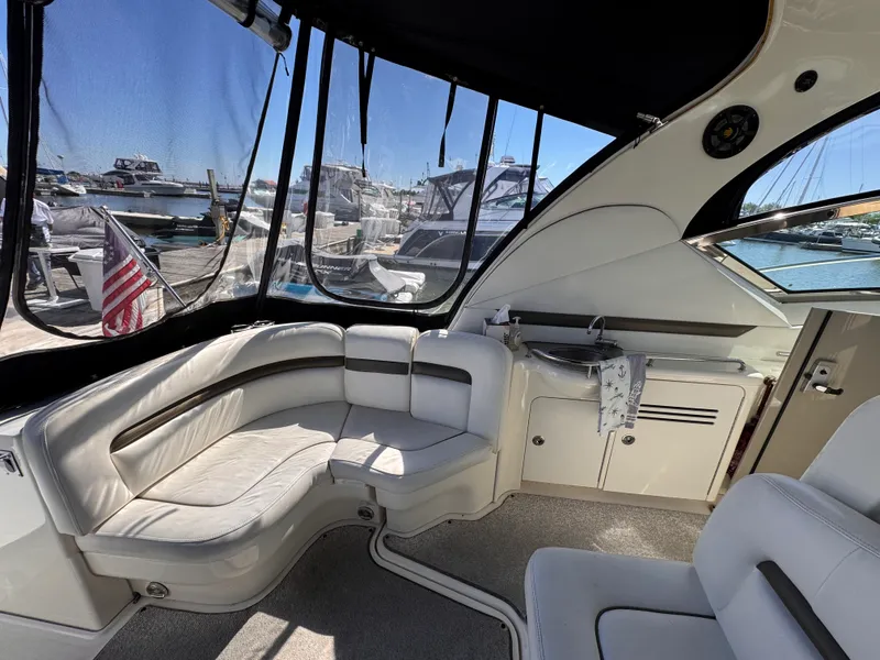 Slide: The Image of Sea Ray 38 Sundancer 2007 - 8