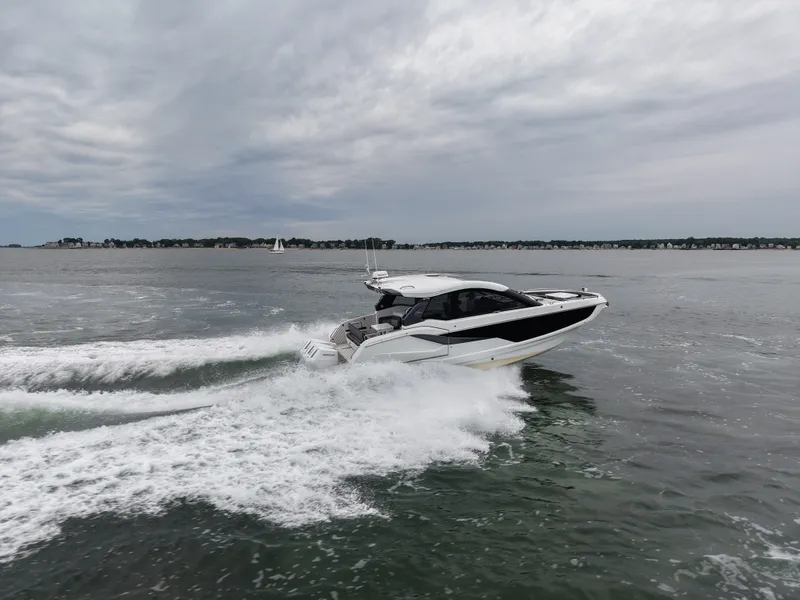Slide: The Image of Galeon 375 GTO 2025 - 56