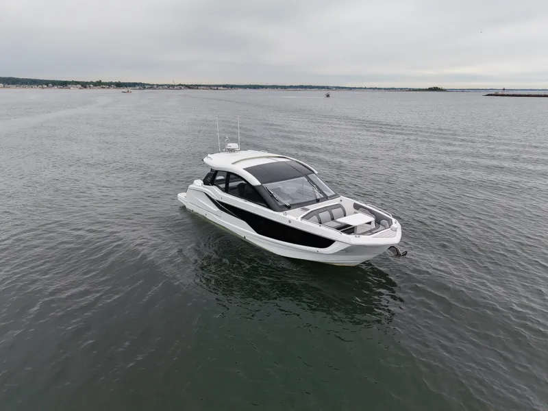 Slide: The Image of Galeon 375 GTO 2025 - 3