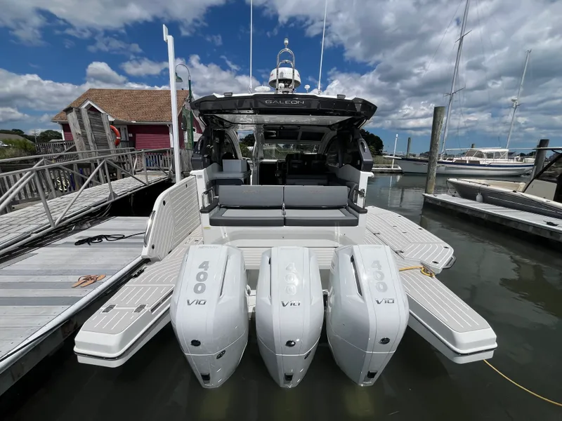 Slide: The Image of Galeon 375 GTO 2025 - 1