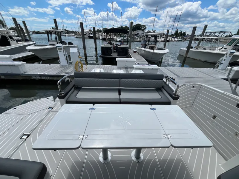 Slide: The Image of Galeon 375 GTO 2025 - 4