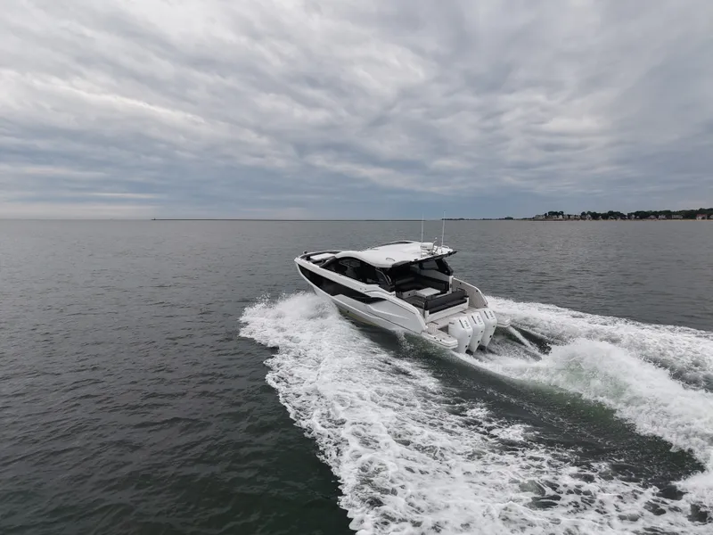 Slide: The Image of Galeon 375 GTO 2025 - 55