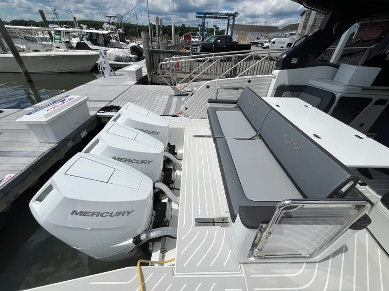 Slide: The Image of Galeon 375 GTO 2025 - 2