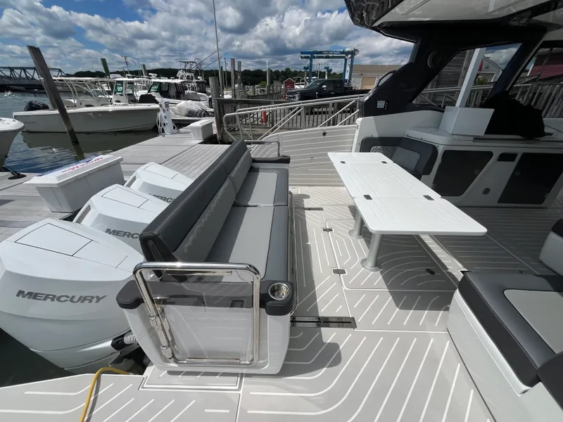 Slide: The Image of Galeon 375 GTO 2025 - 3