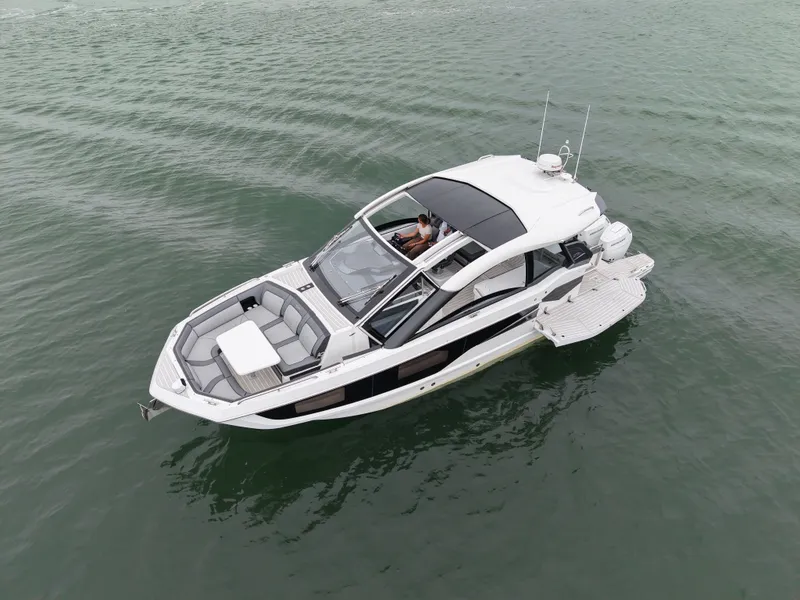 Slide: The Image of Galeon 375 GTO 2025 - 49