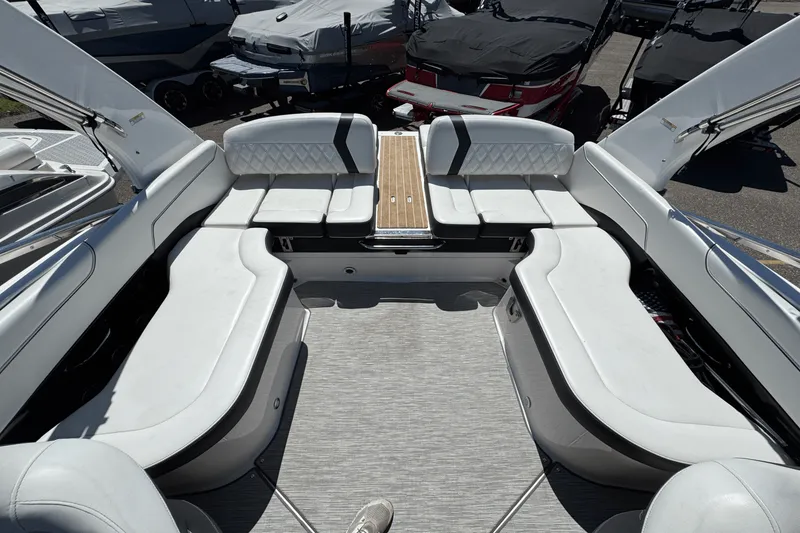 Slide: The Image of Regal 2300 BOW RIDER 2018 - 10