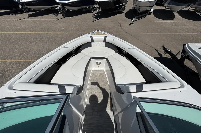 Slide: The Image of Regal 2300 BOW RIDER 2018 - 20