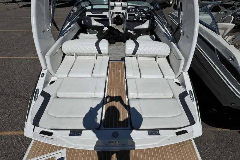 Slide: The Image of Regal 2300 BOW RIDER 2018 - 8