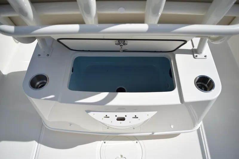 Slide: The Image of Boston Whaler 210 Montauk 2026 - 11