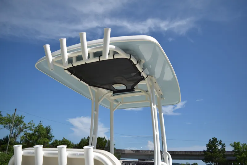 Slide: The Image of Boston Whaler 210 Montauk 2026 - 6