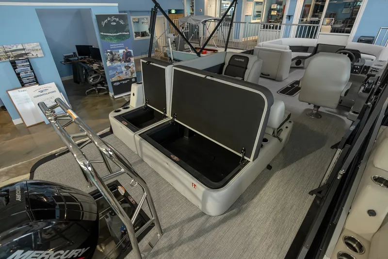 Slide: The Image of Harris Cruiser 230 2026 - 27