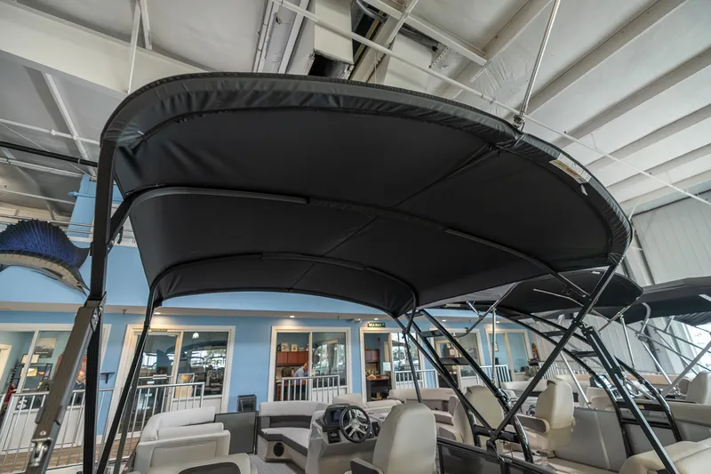 Slide: The Image of Harris Cruiser 230 2026 - 30