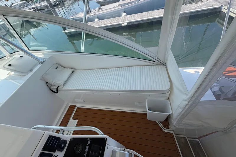 Slide: The Image of Luhrs 40 Open 2003 - 13