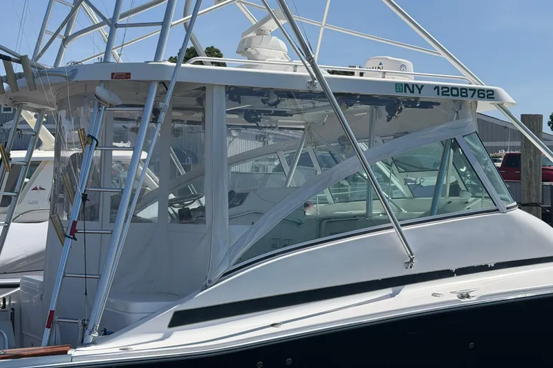 Slide: The Image of Luhrs 40 Open 2003 - 5