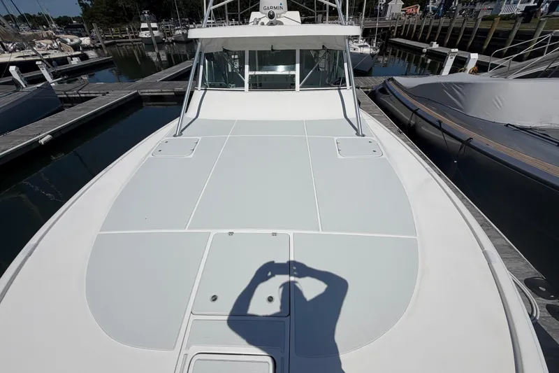 Slide: The Image of Luhrs 40 Open 2003 - 8