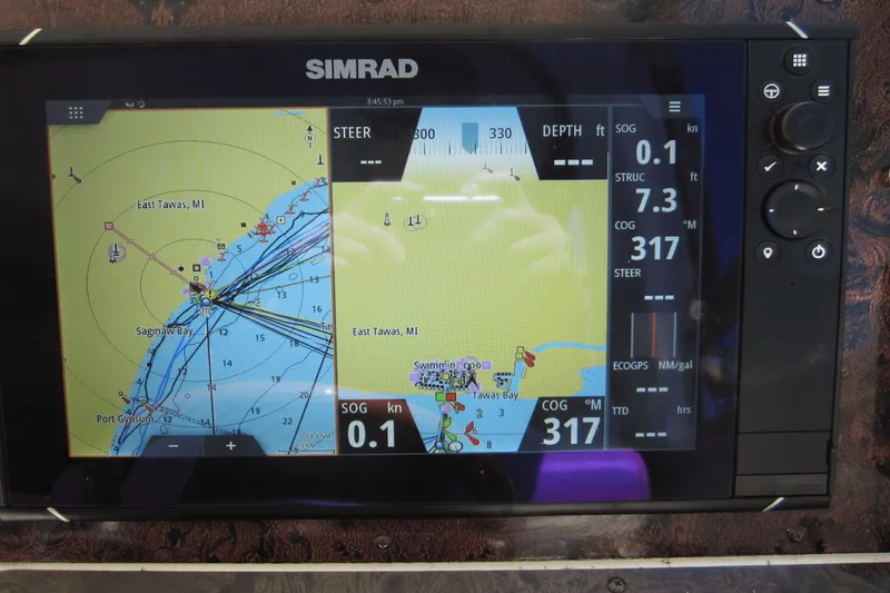 Slide: The Image of Sea Ray 330 EXPRESS CRUISER 1997 - 39