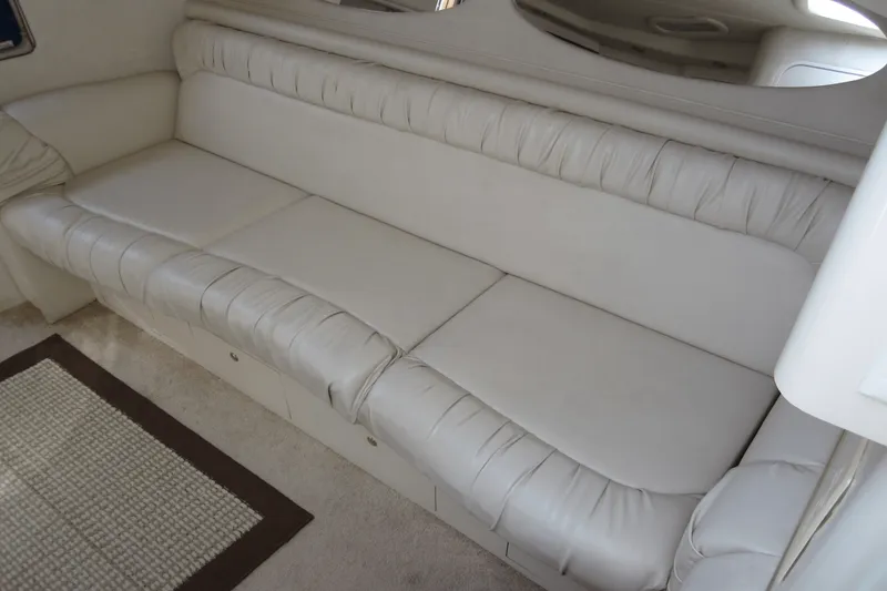 Slide: The Image of Sea Ray 330 EXPRESS CRUISER 1997 - 50