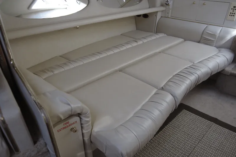 Slide: The Image of Sea Ray 330 EXPRESS CRUISER 1997 - 52