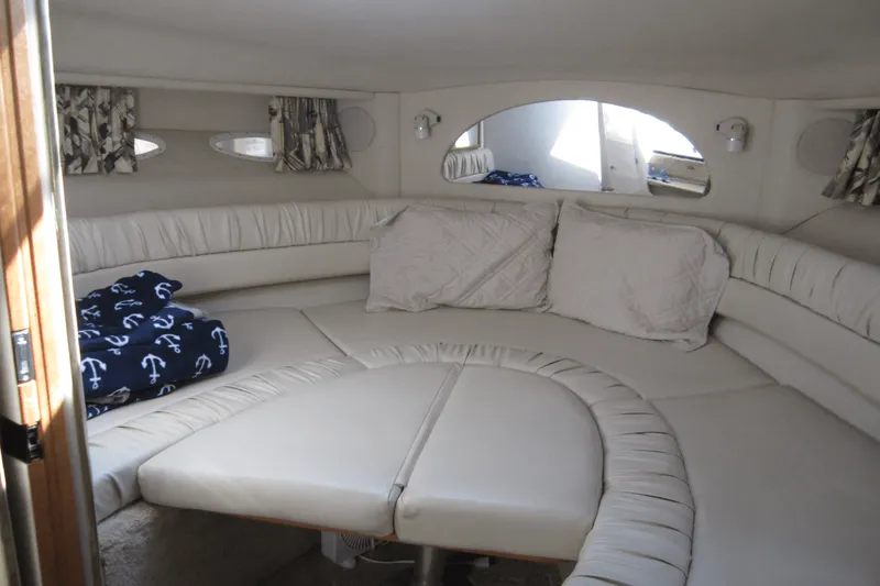 Slide: The Image of Sea Ray 330 EXPRESS CRUISER 1997 - 54