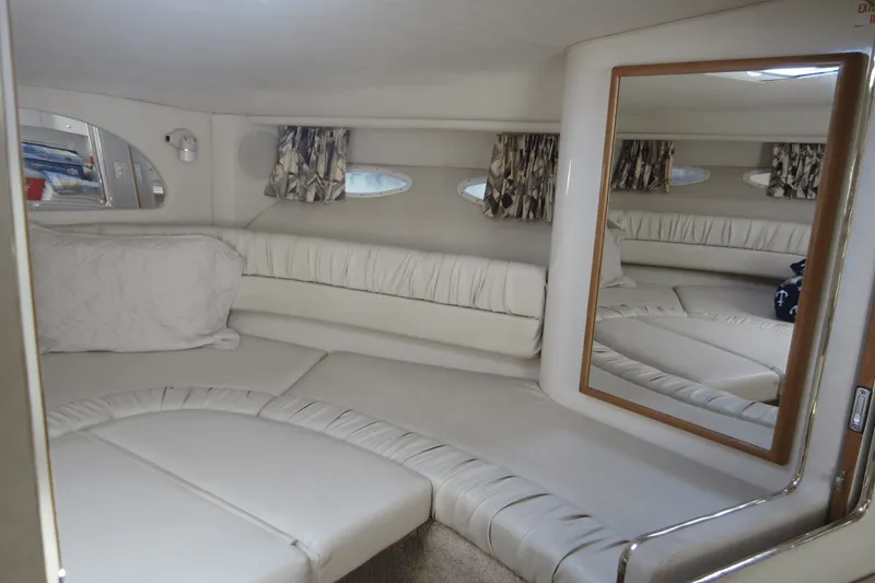 Slide: The Image of Sea Ray 330 EXPRESS CRUISER 1997 - 55