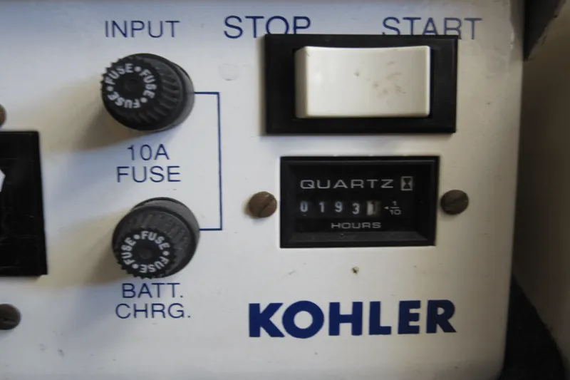 Slide: The Image of Sea Ray 330 EXPRESS CRUISER 1997 - 64