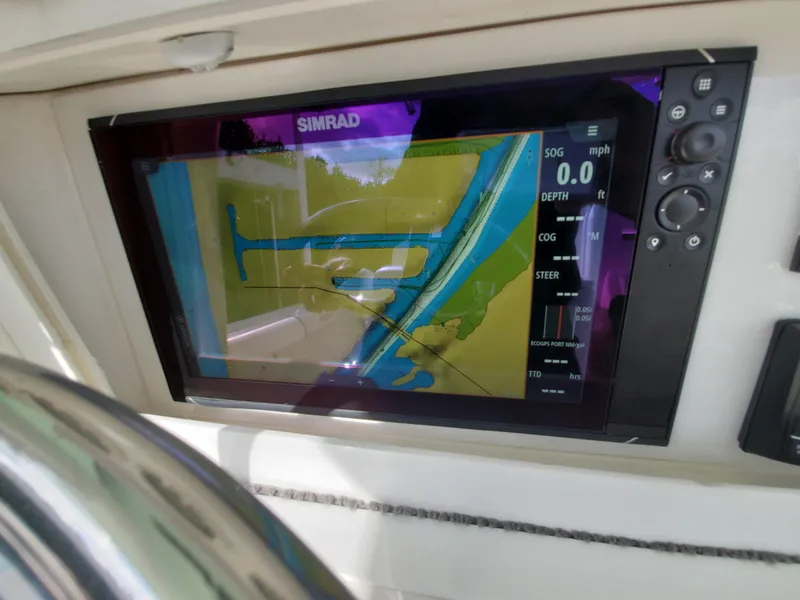 Slide: The Image of Everglades 350 Center Console 2008 - 103