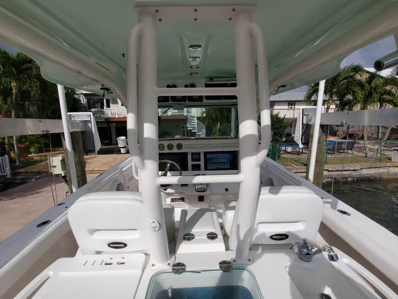 Slide: The Image of Everglades 350 Center Console 2008 - 109