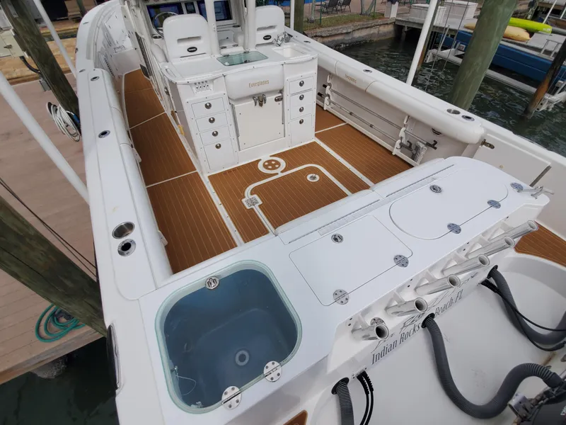 Slide: The Image of Everglades 350 Center Console 2008 - 114