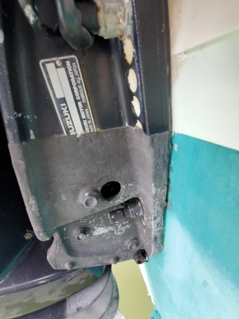 Slide: The Image of Everglades 350 Center Console 2008 - 118