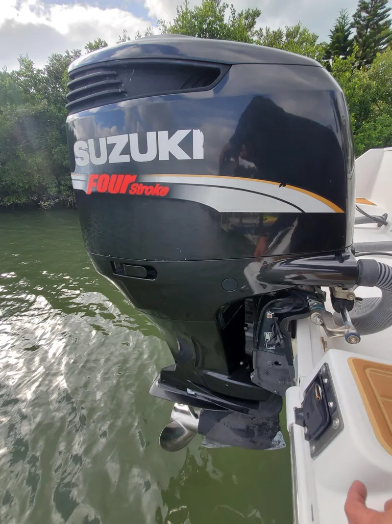 Slide: The Image of Everglades 350 Center Console 2008 - 119