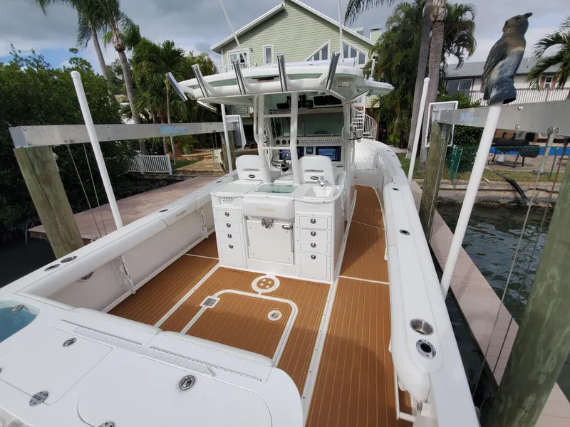 Slide: The Image of Everglades 350 Center Console 2008 - 123