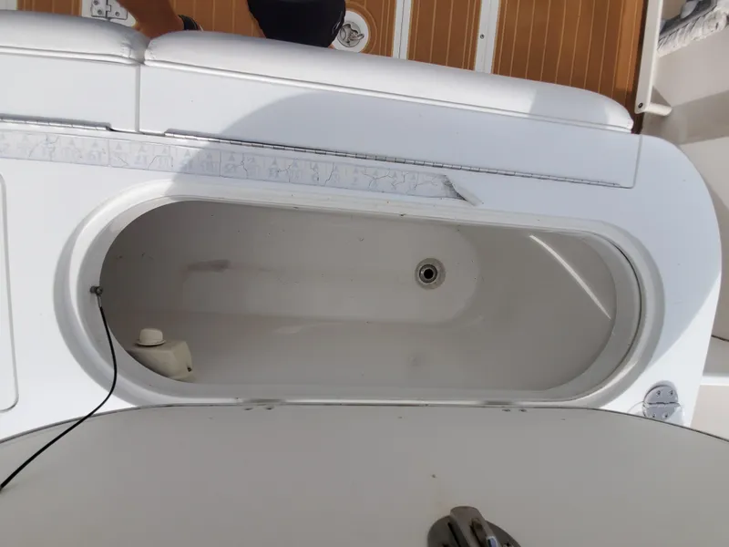 Slide: The Image of Everglades 350 Center Console 2008 - 127