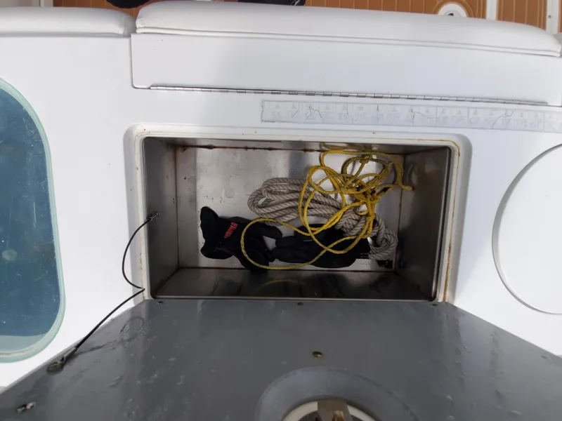 Slide: The Image of Everglades 350 Center Console 2008 - 128