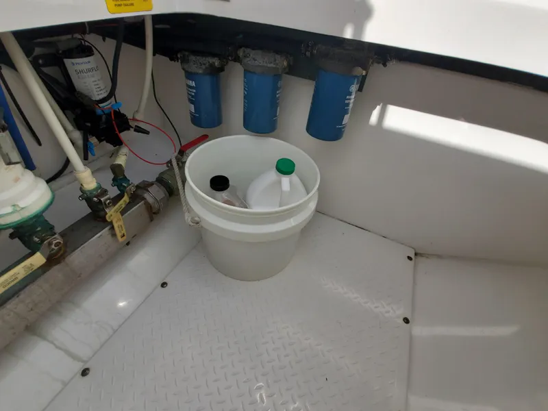 Slide: The Image of Everglades 350 Center Console 2008 - 132