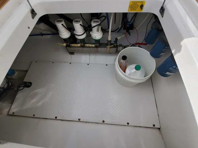 Slide: The Image of Everglades 350 Center Console 2008 - 133