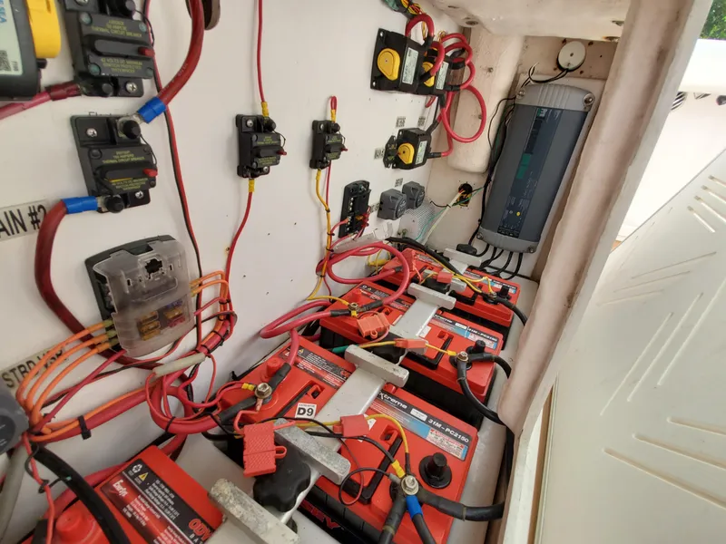 Slide: The Image of Everglades 350 Center Console 2008 - 139