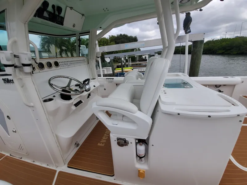 Slide: The Image of Everglades 350 Center Console 2008 - 143